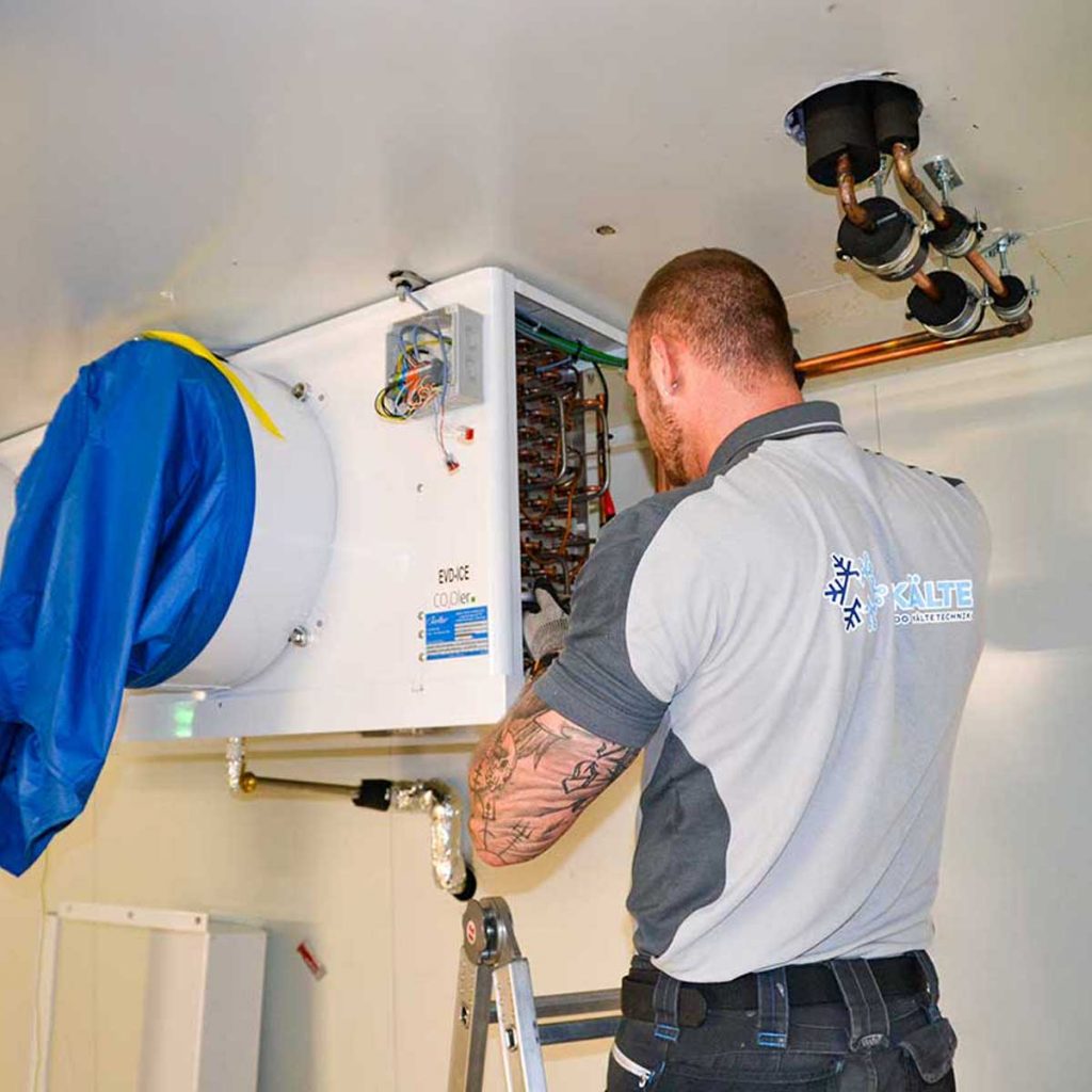 Installation moderner Kälteanlagen